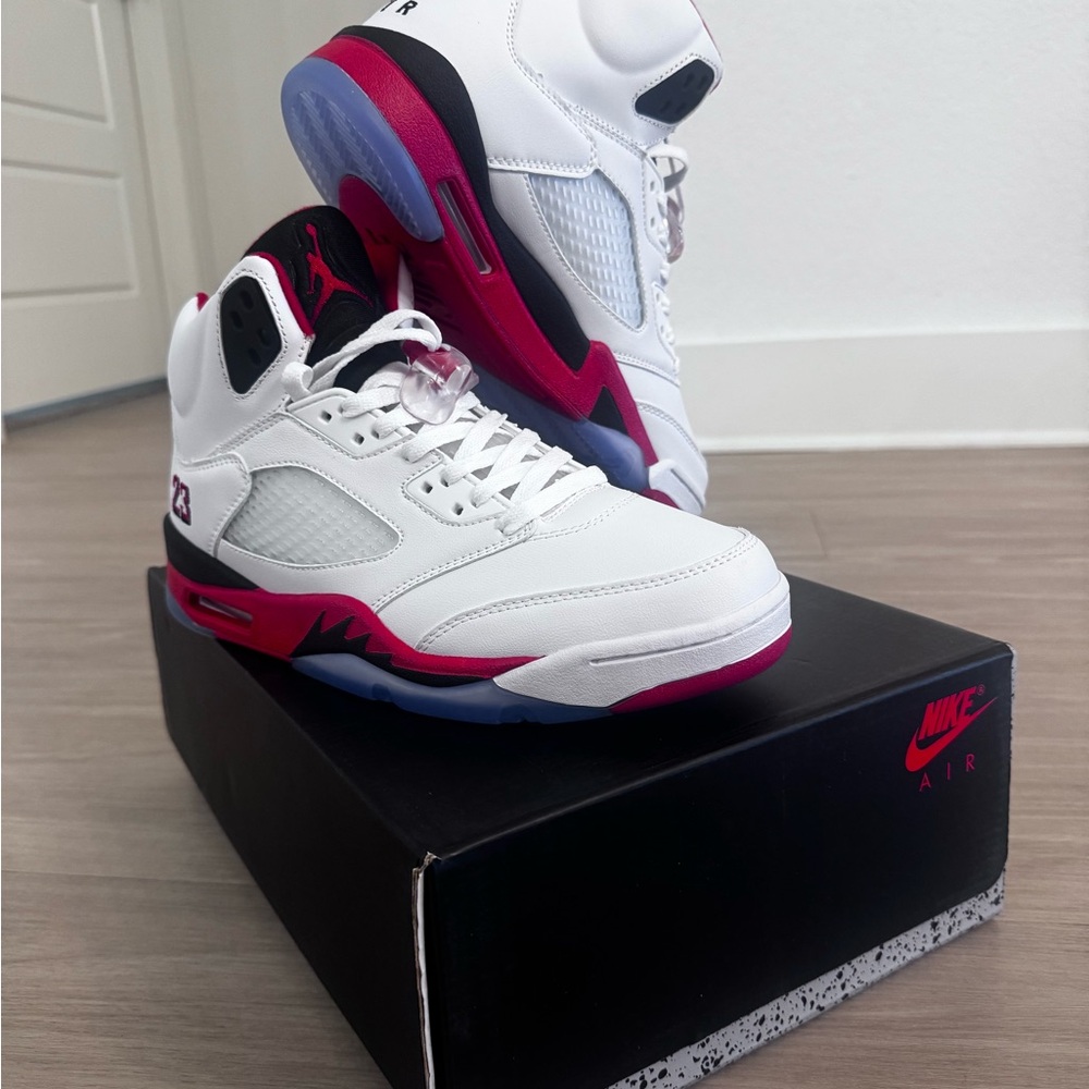 Jordan Retro 5 Fire Red